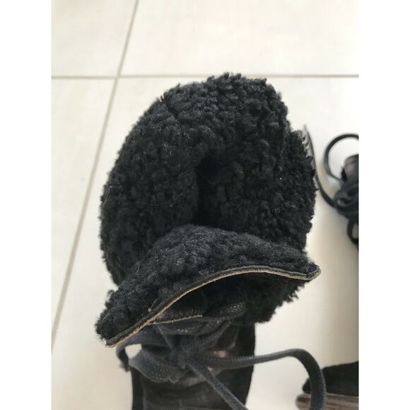 UGG Collection Piera Lace Up Boots Lambskin Sheepskin FLAW - Picture 9 of 12